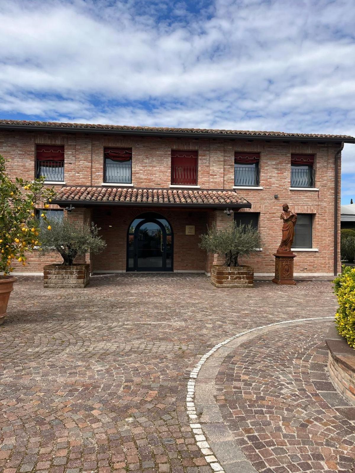 Agriturismo La Sapienza Monestirolo Ngoại thất bức ảnh