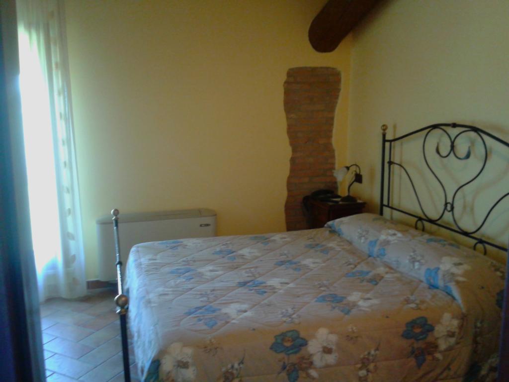 Agriturismo La Sapienza Monestirolo Phòng bức ảnh
